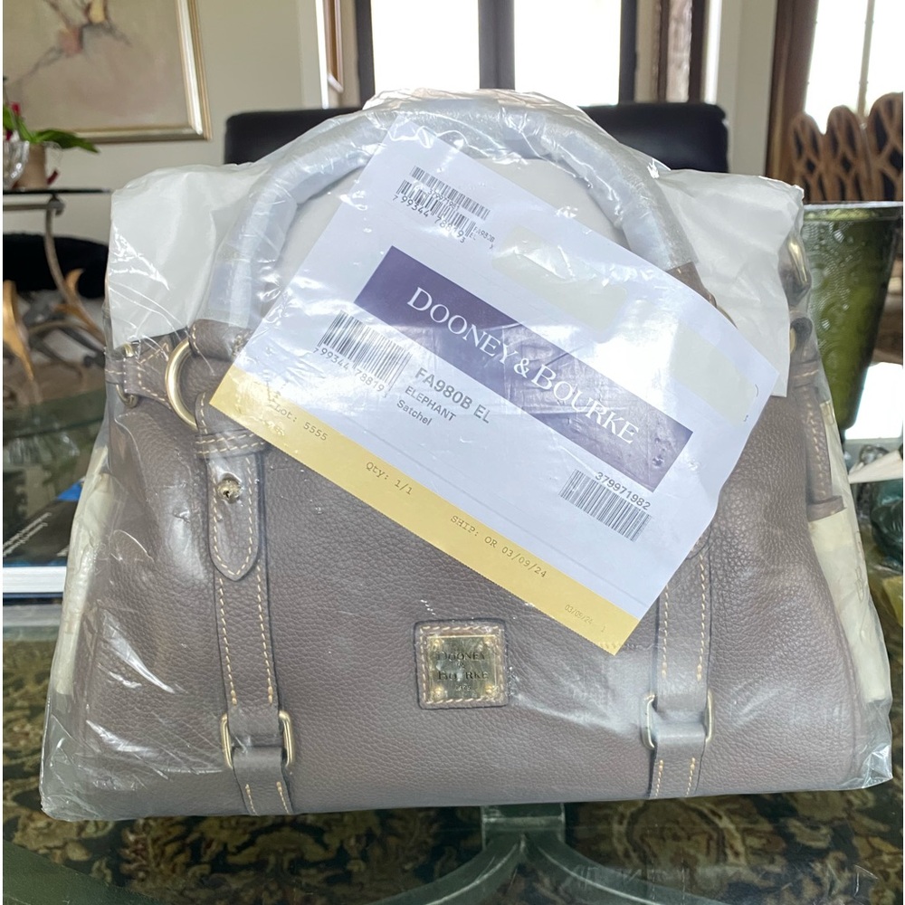 Beautiful NEW Dooney Pebble Satchel in Elephantant